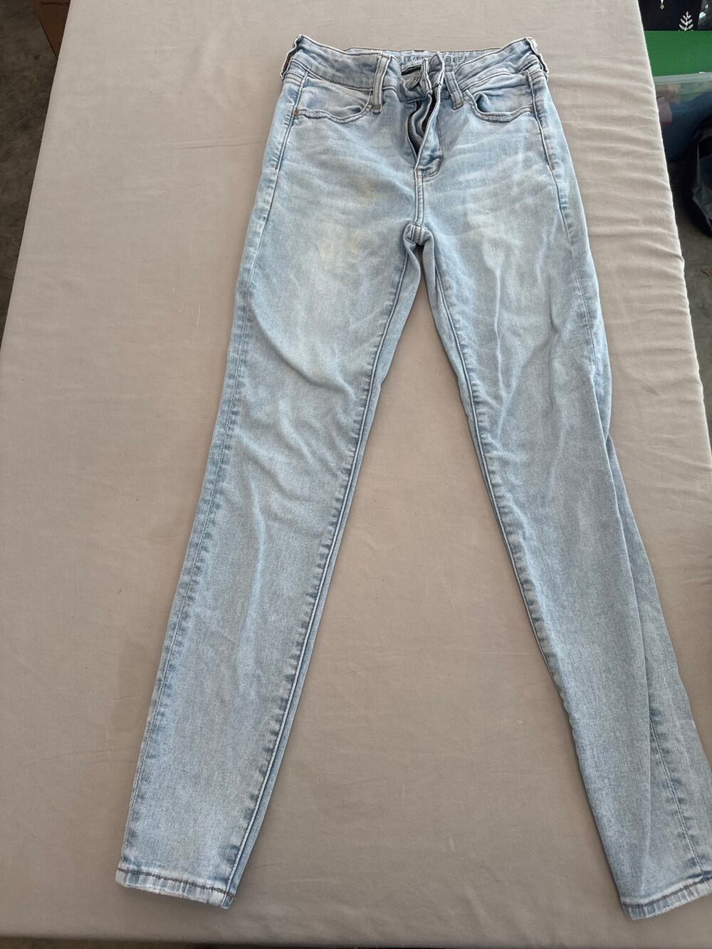 Y2K American Eagle Size 4 Regular Fit Denim Jeans Trendy